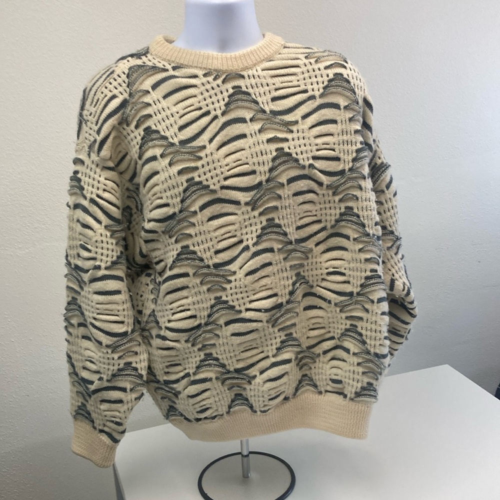 COOGI Cream and Gray wool Crewneck Sweater with Textured Pattern